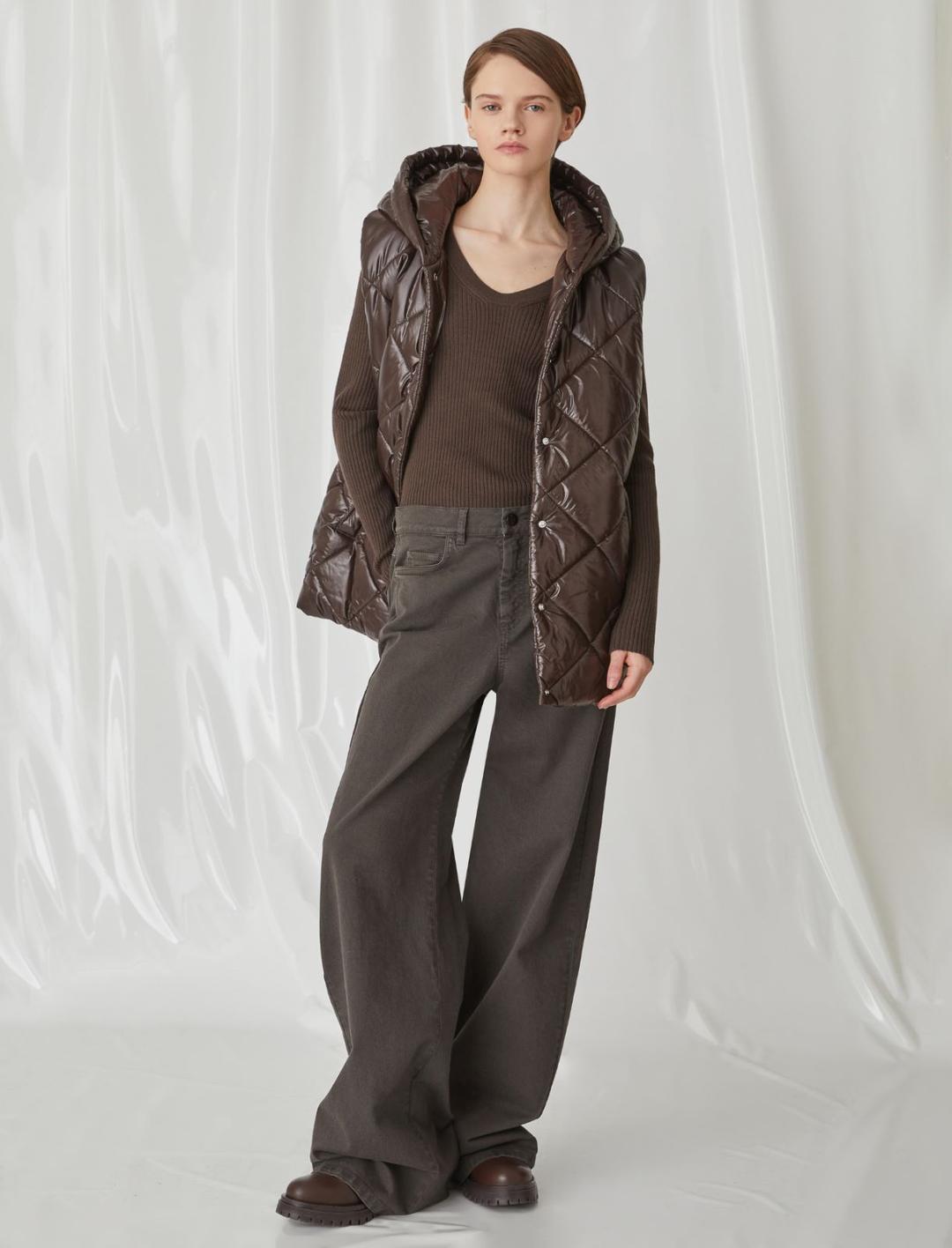 Monki - Gilet trapuntato color crema con colletto | ASOS Monki - Gilet trapuntato color crema con colletto | ASOS
