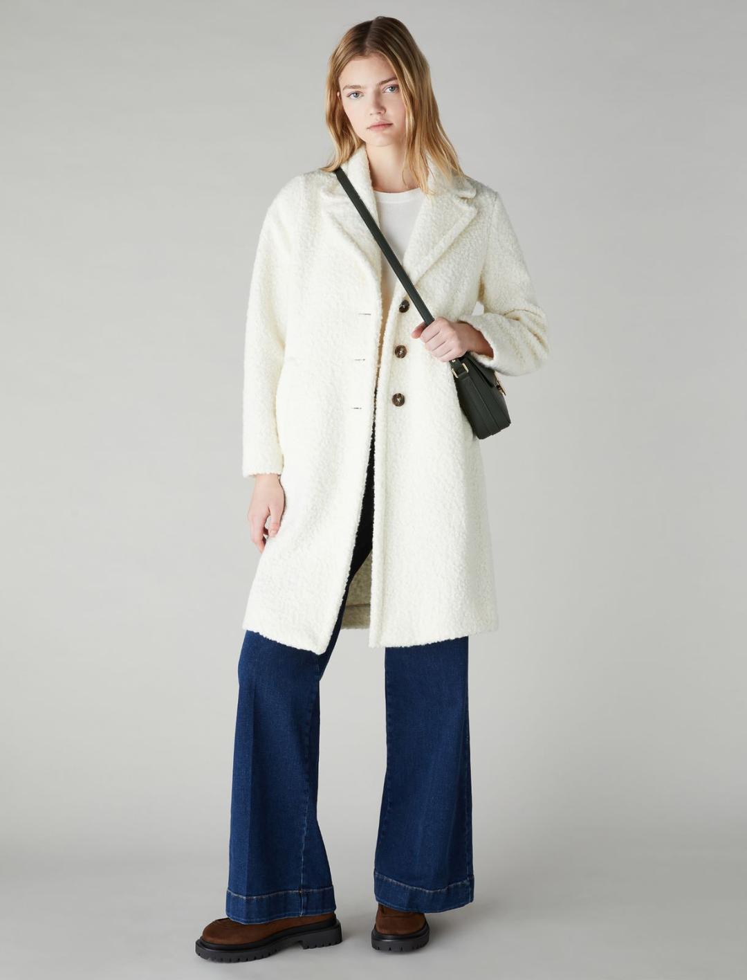 Cappotto effetto bouclè – Italia Cappotto effetto bouclè – Italia